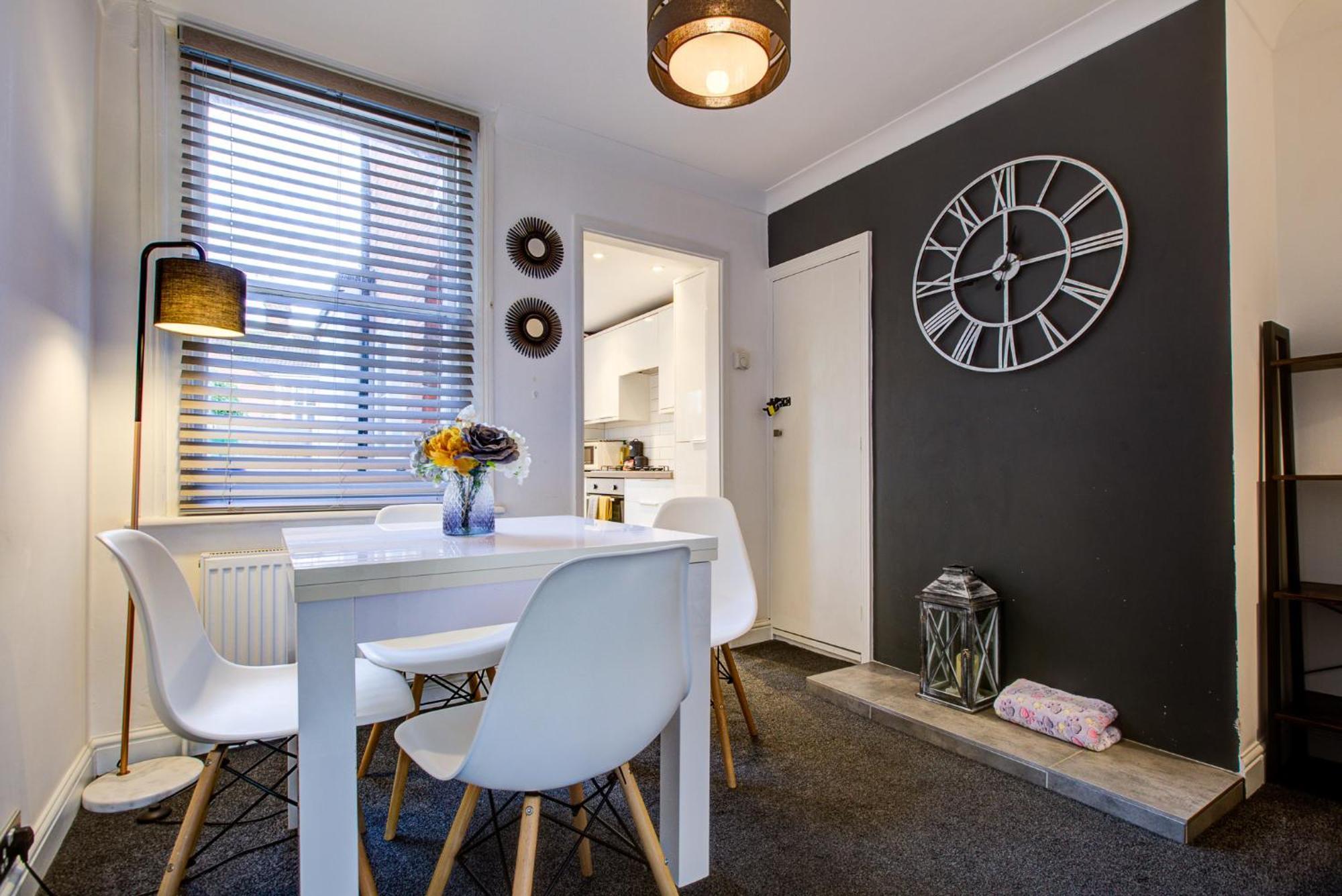 Number 11: Central Colchester Cottage with Office & Garden Exterior photo